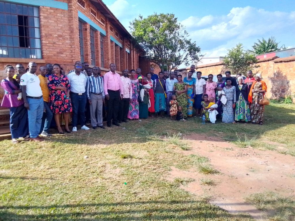 Photo de famille prise après la formation